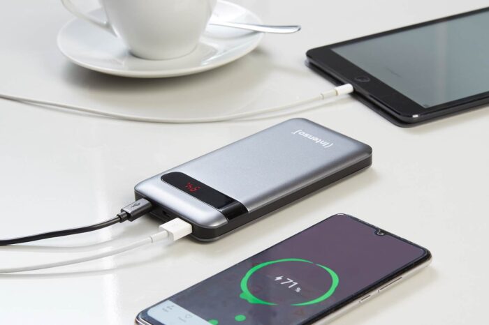 Prenosna baterija INTENSO PD10000 črna, 10000 mAh, USB A QuickCharge, USB C