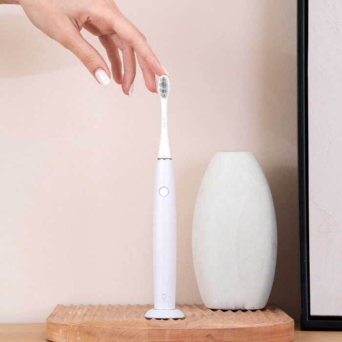 Oclean Air 2 električna sonična zobna ščetka s stenskim nosilcem in etuijem - Image 3