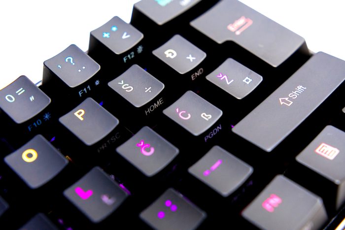 REDRAGON DRACONIC K530 RGB MEHANIČNA TIPKOVNICA S ŠUMNIKI, RJAVA STIKALA - Image 3