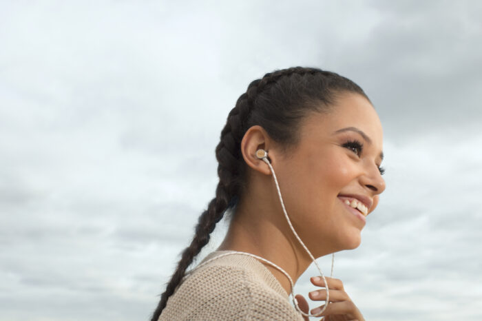 House of Marley Uplift Bluetooth ušesne slušalke - srebrne barve - Image 5