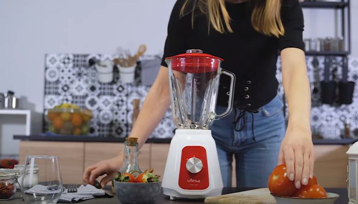 Ufesa mešalnik BS4717 Ruby Red, 1500 W, 1.5 L - slika 5