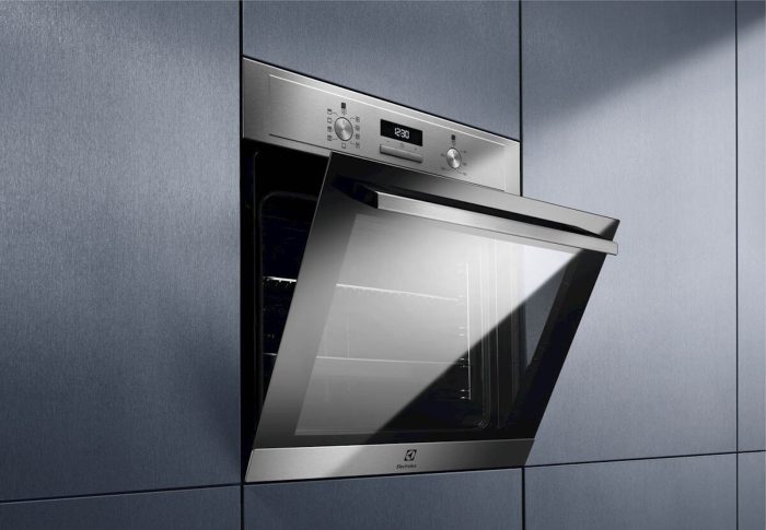 Vgradna pečica Electrolux EOF3H40BX, AquaClean - Image 3