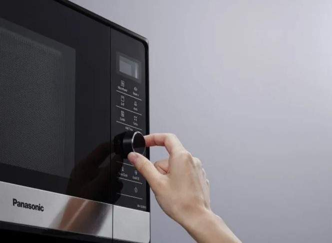 Panasonic mikrovalovna NN-GD38HSSUG z inverterjem in žarom - Image 4