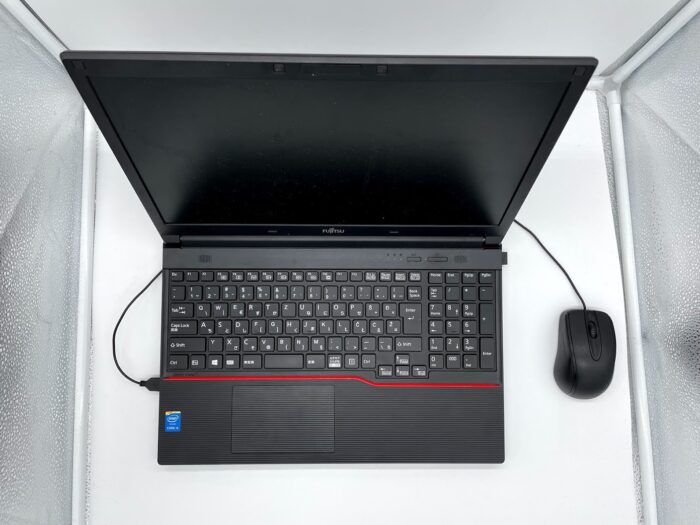 Prenosnik Fujitsu A574 - without touchpad / i5 / RAM 4 GB / 15,6” HD